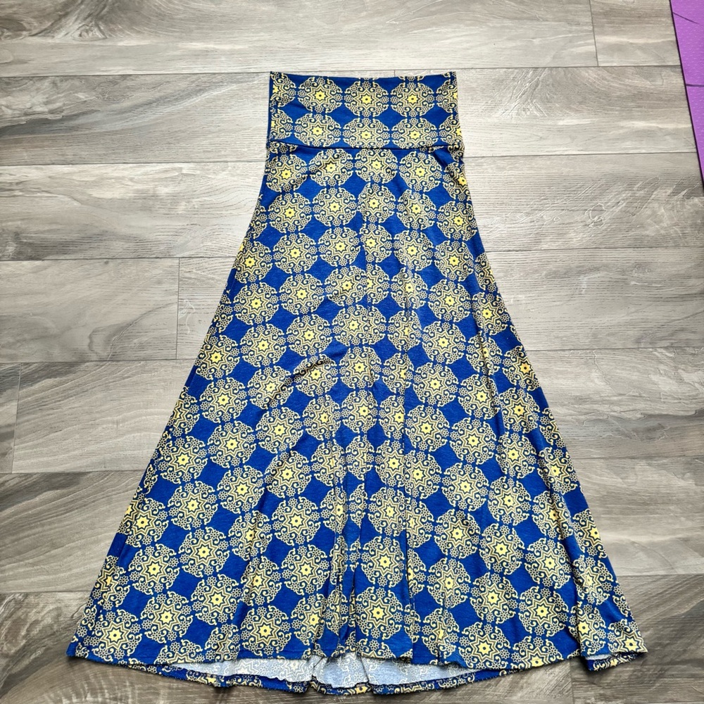 LuLaRoe Blue and Gold Patterned Maci Skirt XS - Picture 1 of 4